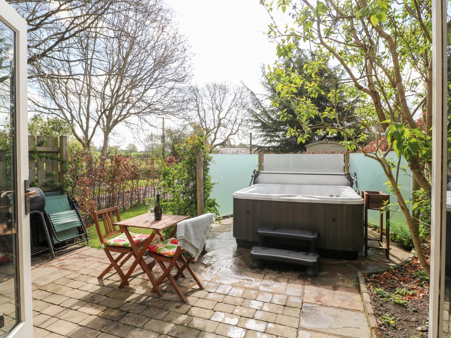 Villa Hen House View Rugeley Exterior foto