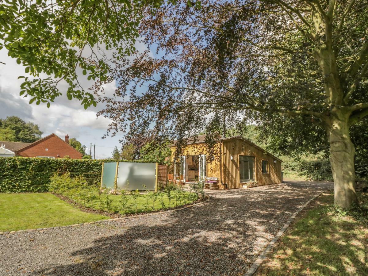 Villa Hen House View Rugeley Exterior foto